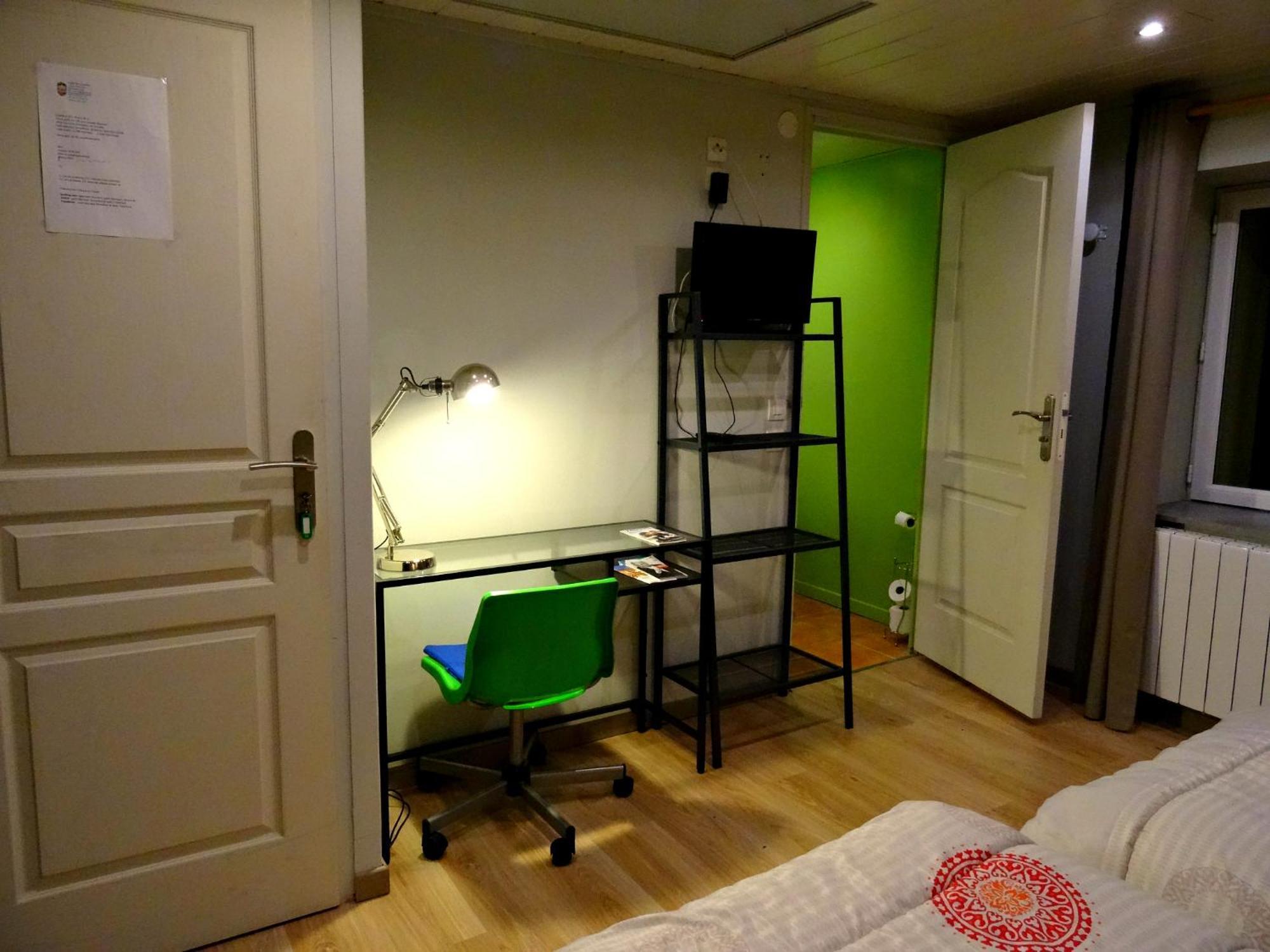 Datcha Bourguignonne, Chambres & Gite Maconge Номер фото