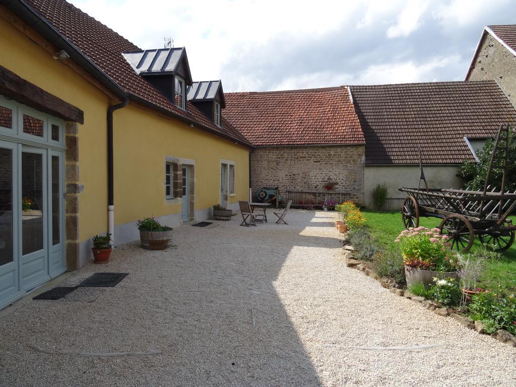 Datcha Bourguignonne, Chambres & Gite Maconge Экстерьер фото