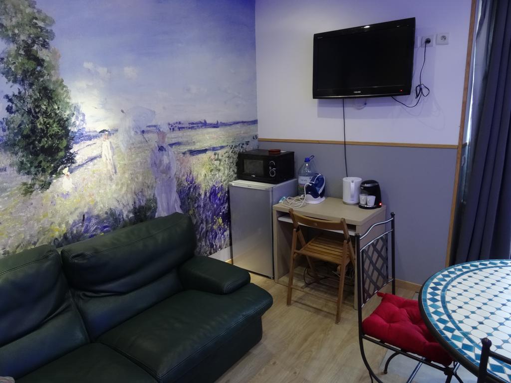 Datcha Bourguignonne, Chambres & Gite Maconge Экстерьер фото