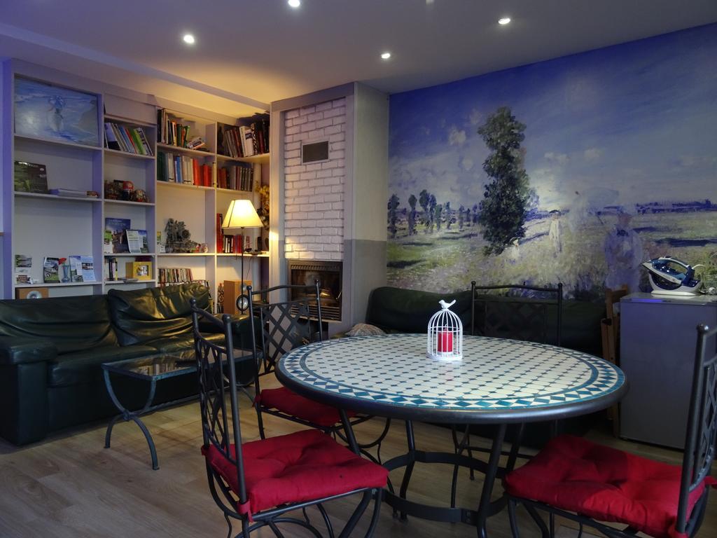 Datcha Bourguignonne, Chambres & Gite Maconge Экстерьер фото